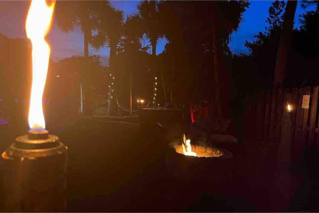 Poolside Cocoa Oasis W/ Tiki Bar! Villa Frontenac Eksteriør billede